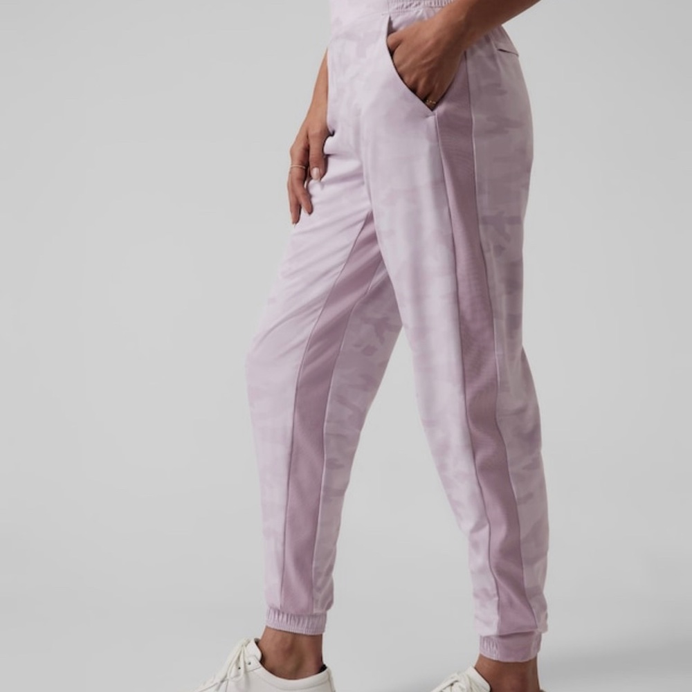 Athleta Brooklyn Lined Camo Jogger, NWT, Purple, size 12 - Picture 3 of 9